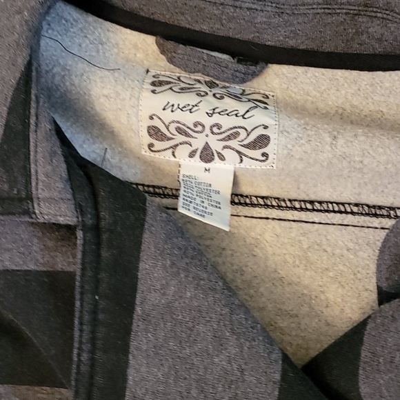 Stretchy striped peacoat with snap pickets - Picture 7 of 8